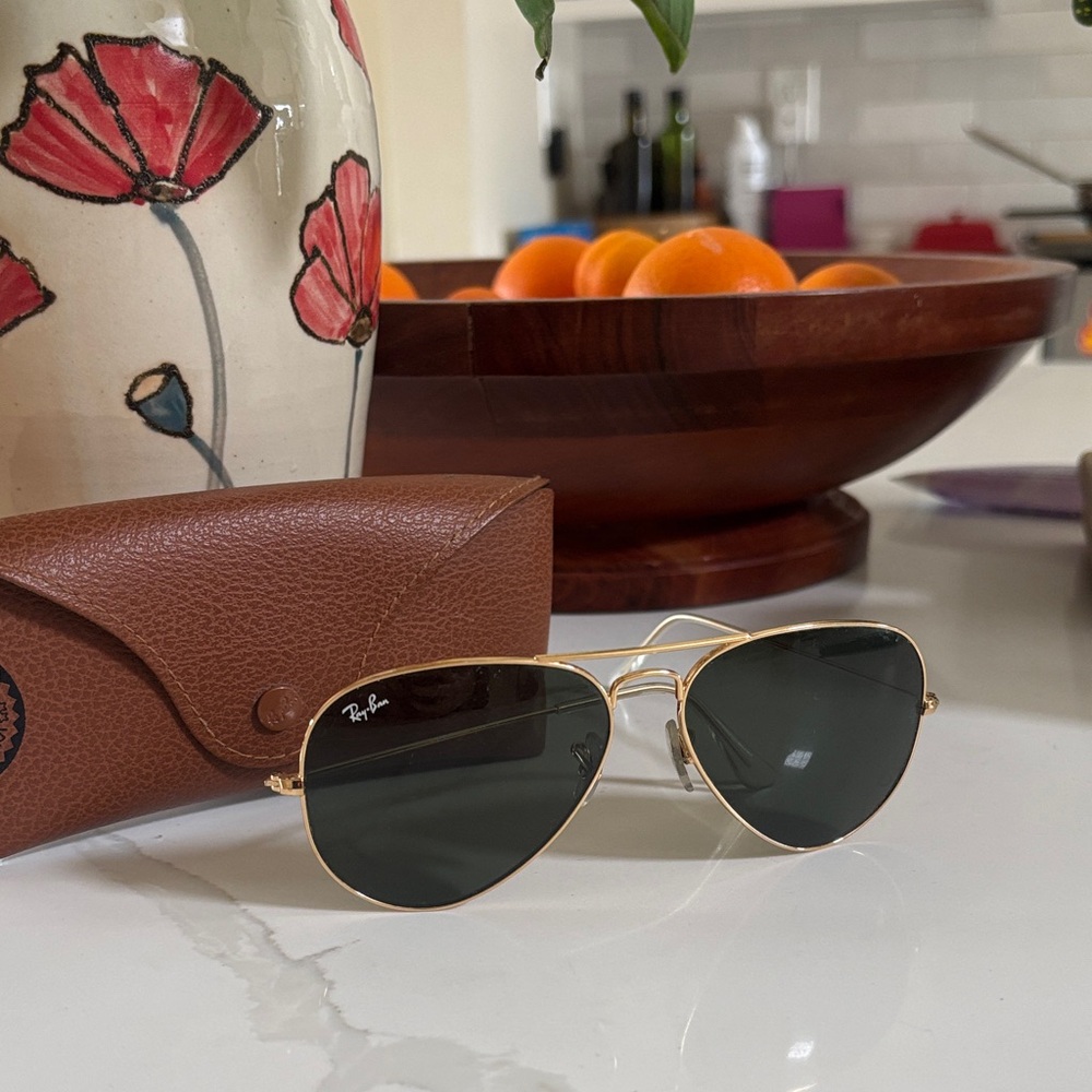 Ray-Ban Gold Frame Aviator Sunglasses with Dark Lenses